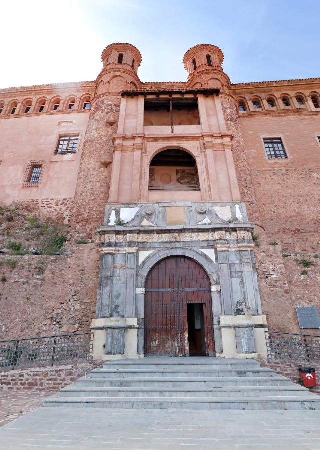 Hospederia Palacio Papa Luna Illueca Eksteriør bilde